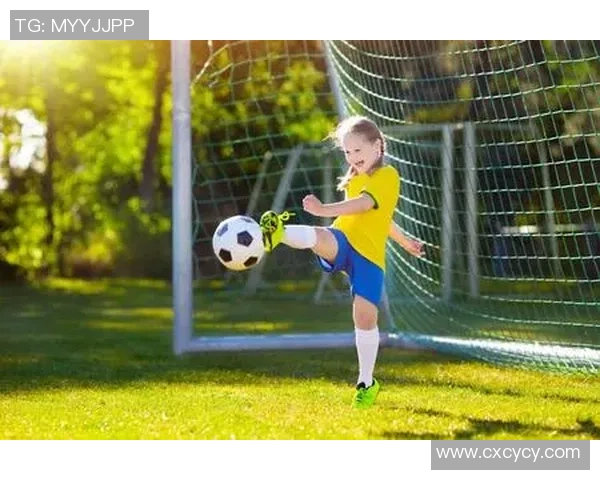 足球明星与外国女孩的浪漫故事揭示了爱与梦想的交织与激情