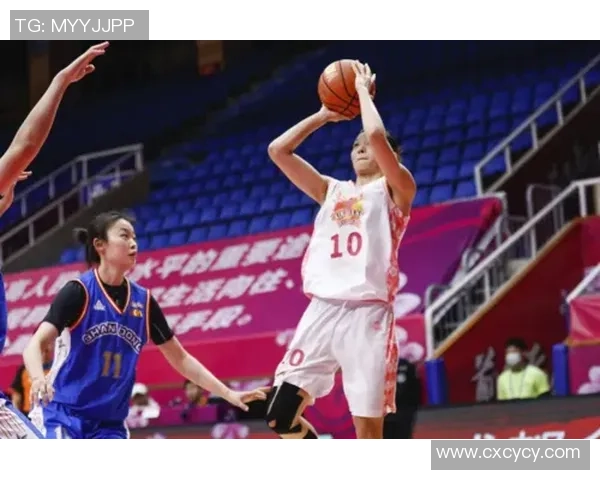 南京羽毛球队在邀请赛中以75分稳居积分榜首位展现强劲实力